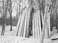 hand-sawn-lumber-drying_